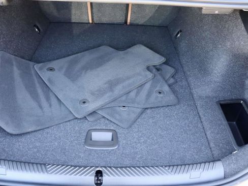 Used 2025 BMW i5 xDrive40 image 19