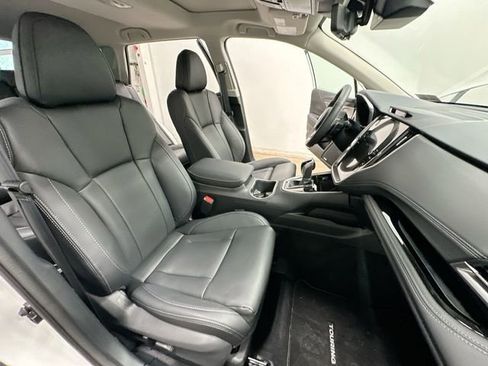 Used 2025 Subaru Outback Touring XT AWD/4WD image 22