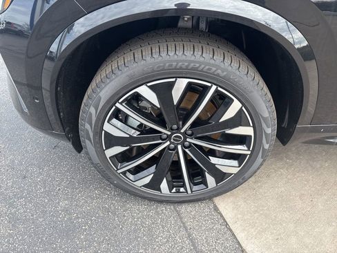 New 2026 Volvo XC90 T8 Ultra w/ Protection Package Premier AWD/4WD image 13