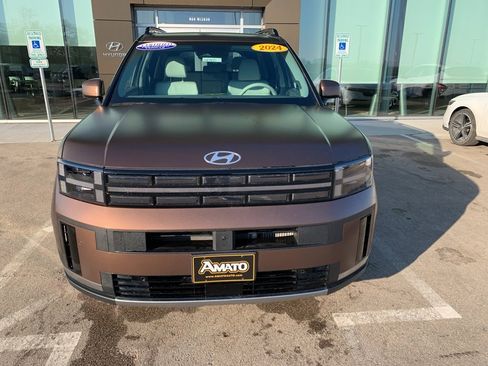 Used 2024 Hyundai Santa Fe Limited image 2