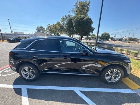 Used 2022 Genesis GV70 2.5T AWD/4WD image 10