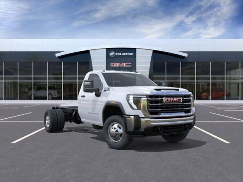 New 2026 GMC Sierra 3500 Pro image 1