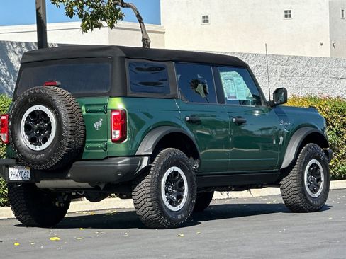 Used 2023 Ford Bronco Black Diamond w/ Sasquatch Package image 4