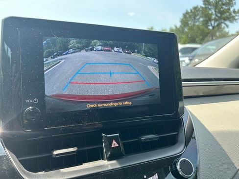 Used 2024 Toyota Corolla LE FWD image 19