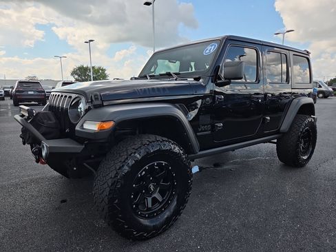 Used 2021 Jeep Wrangler Unlimited Sport AWD/4WD image 3