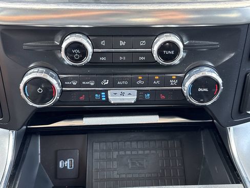 Used 2022 Ford F150 Lariat AWD/4WD image 30