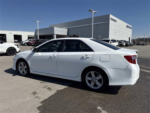 Used 2012 Toyota Camry SE image 7
