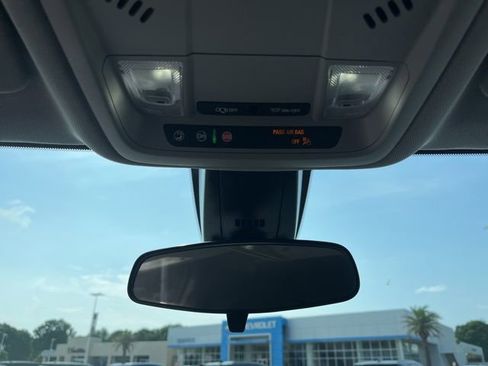 Used 2025 Chevrolet Blazer LT FWD image 28