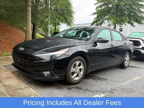 Used 2023 Hyundai Elantra SE FWD image 4