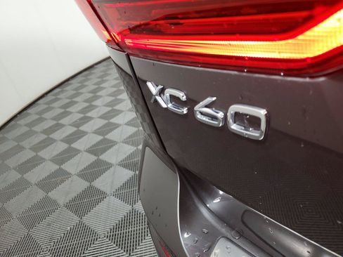Used 2024 Volvo XC60 B5 Plus w/ Protection Package Premier AWD/4WD image 7