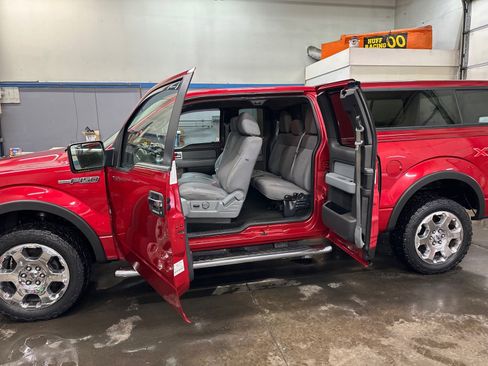 Used 2011 Ford F150 XLT w/ XTR Pkg image 16