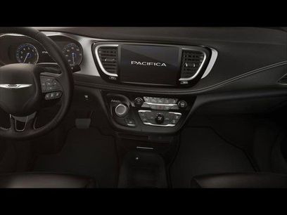 New 2026 Chrysler Pacifica Select w/ S Appearance Package