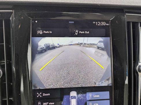 Used 2017 Volvo S90 T6 Momentum w/ Vision Package image 30