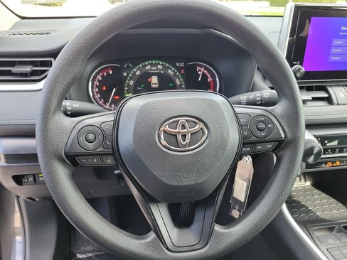 Certified 2025 Toyota RAV4 LE FWD image 26