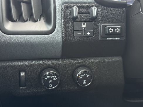 Used 2018 Chevrolet Colorado Z71 w/ Centennial Edition image 20