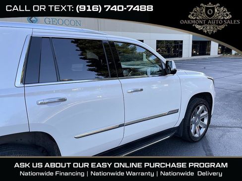 Used 2017 Cadillac Escalade Premium Luxury AWD/4WD image 10