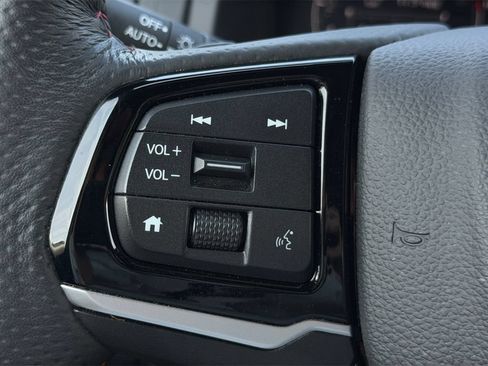 Used 2025 Honda Ridgeline Black Edition image 13