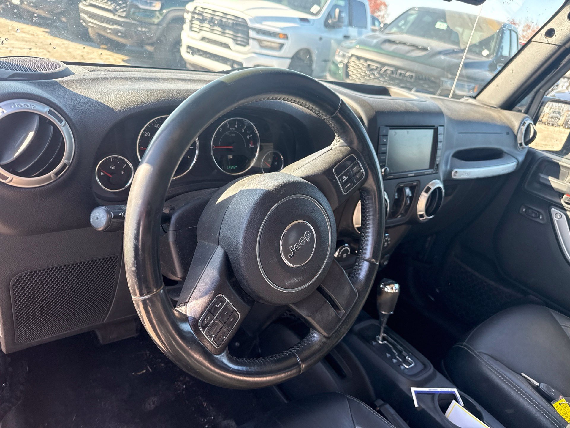 Used 2016 Jeep Wrangler Unlimited Sahara w/ Connectivity Group AWD/4WD image 10