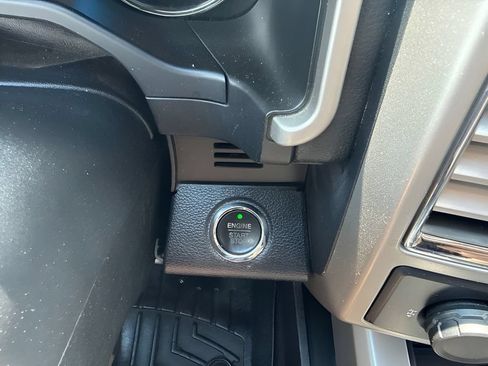 Used 2015 Ford F150 Lariat AWD/4WD image 22