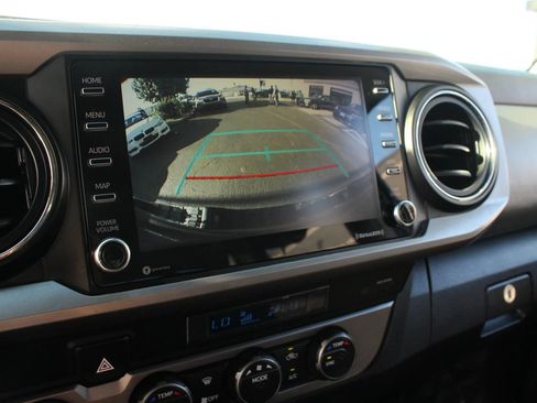 Used 2021 Toyota Tacoma SR5 AWD/4WD image 30