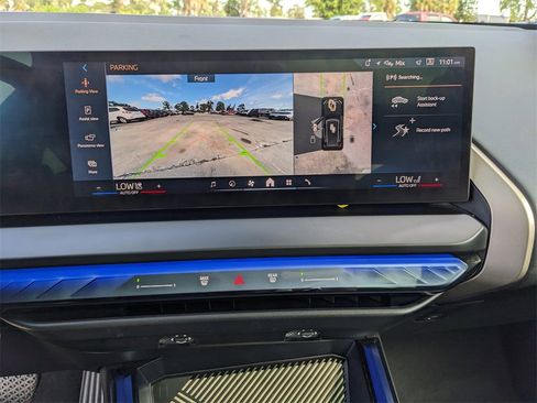 Used 2025 BMW X3 xDrive30i w/ Premium Package image 25