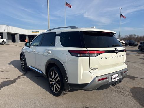 Used 2023 Nissan Pathfinder Platinum w/ Cargo Package image 5