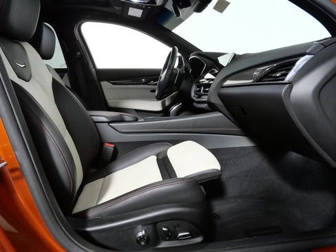 Used 2022 Cadillac CT5 V w/ Premium Package RWD image 11