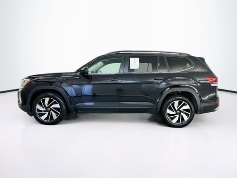 Used 2025 Volkswagen Atlas SE AWD/4WD image 4