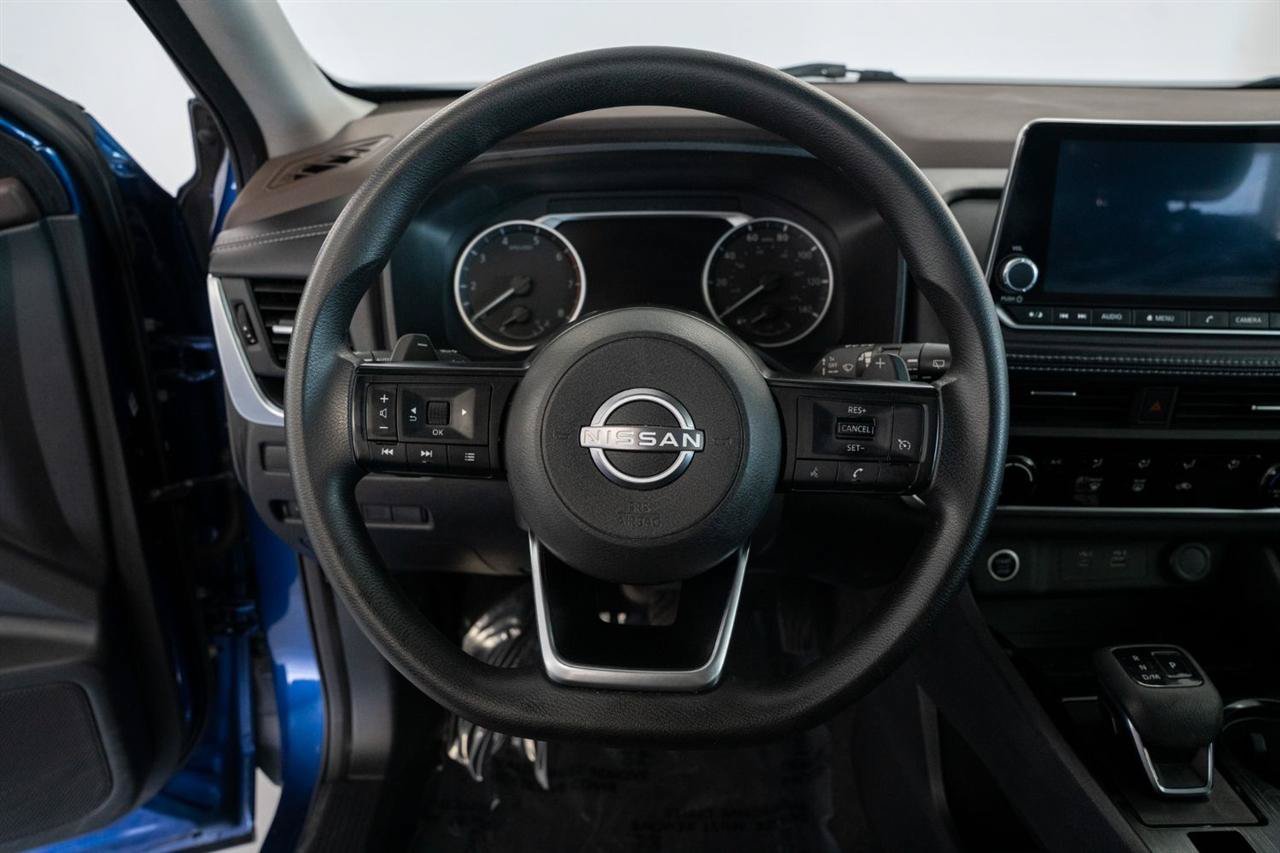 Used 2022 Nissan Rogue S AWD/4WD image 14