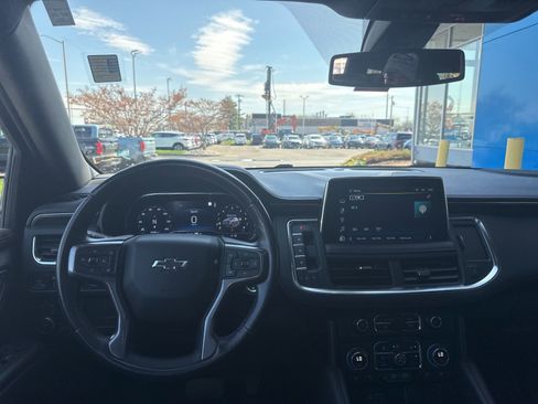 Used 2022 Chevrolet Tahoe RST w/ Luxury Package image 2