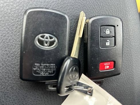 Used 2023 Toyota Tacoma TRD Sport w/ TRD Premium Sport Package AWD/4WD image 26