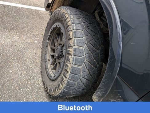 Used 2019 Ford F150 Lariat w/ Equipment Group 502A Luxury AWD/4WD image 6