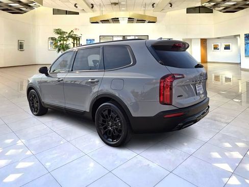 Used 2022 Kia Telluride SX w/ Nightfall Edition Package image 7
