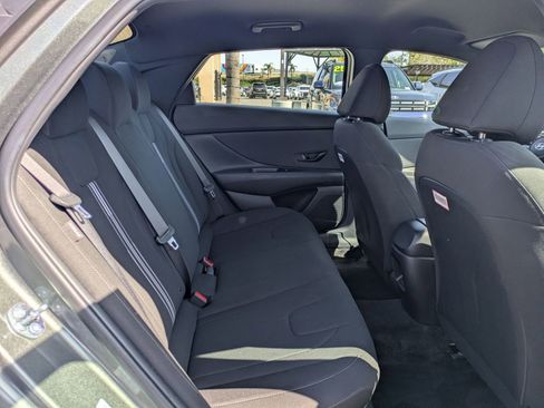 Certified 2025 Hyundai Elantra Sport image 30