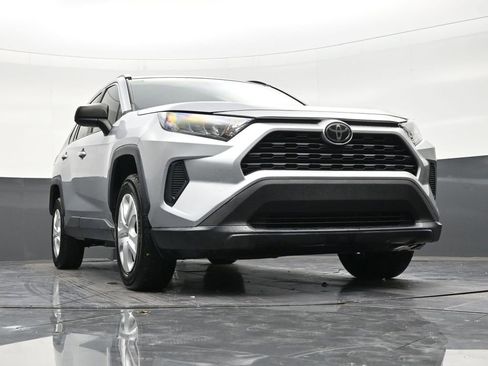 Used 2020 Toyota RAV4 LE FWD image 26