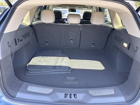 Certified 2025 Lincoln Nautilus Reserve AWD/4WD image 11