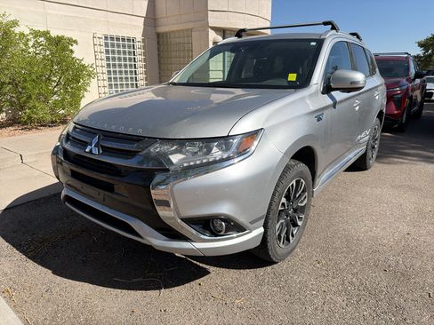 Used 2018 Mitsubishi Outlander GT AWD/4WD image 1
