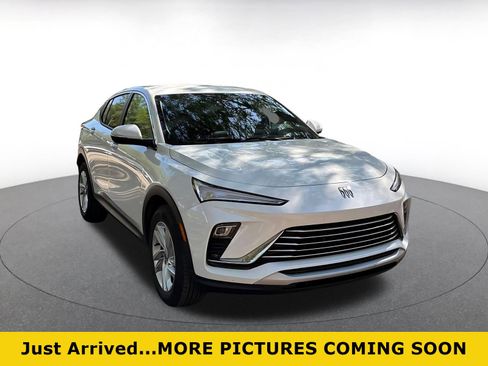 Used 2025 Buick Envista Preferred image 1