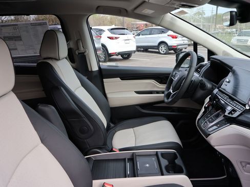 New 2026 Honda Odyssey Elite image 6