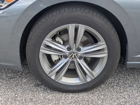 Used 2024 Volkswagen Jetta SE FWD image 10