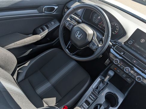 Used 2024 Honda Civic Sport image 10