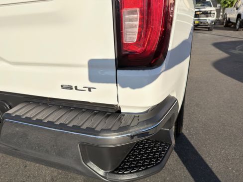 Used 2024 GMC Sierra 1500 SLT image 46
