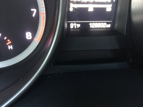 Used 2017 Hyundai Santa Fe SE image 12