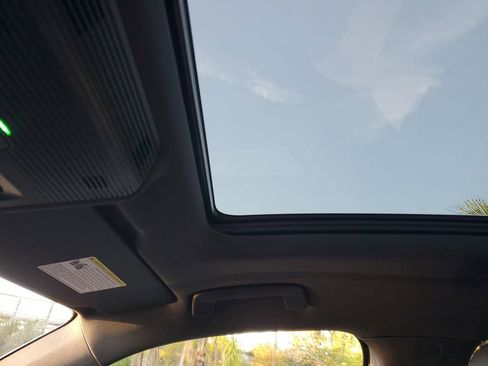 New 2026 Volkswagen Tiguan SE R-Line image 33