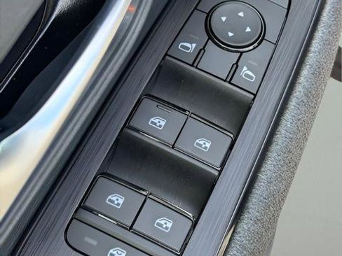 Certified 2025 Nissan Kicks SV image 13