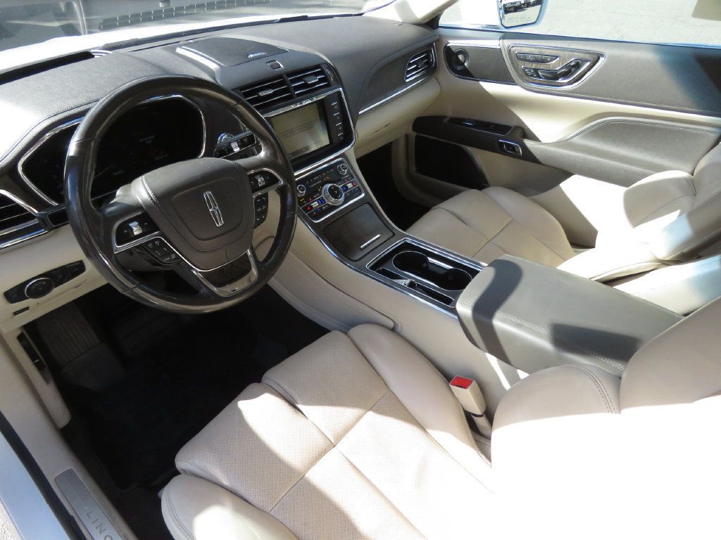 Used 2019 Lincoln Continental Reserve AWD/4WD image 11