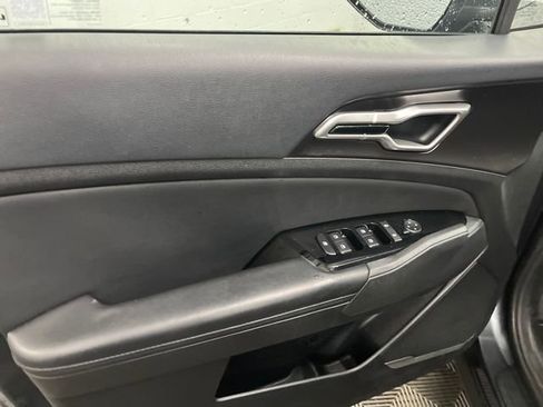 Certified 2023 Kia Sportage EX image 10