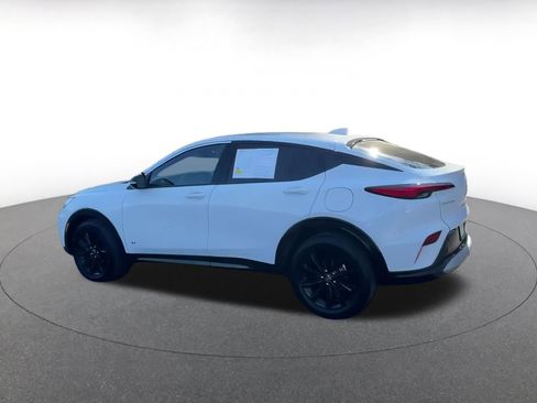 Used 2025 Buick Envista Sport Touring image 9