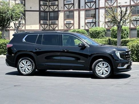 Used 2024 GMC Acadia Elevation AWD/4WD image 4