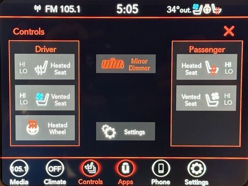 Used 2022 Dodge Challenger SXT w/ Plus Package image 29